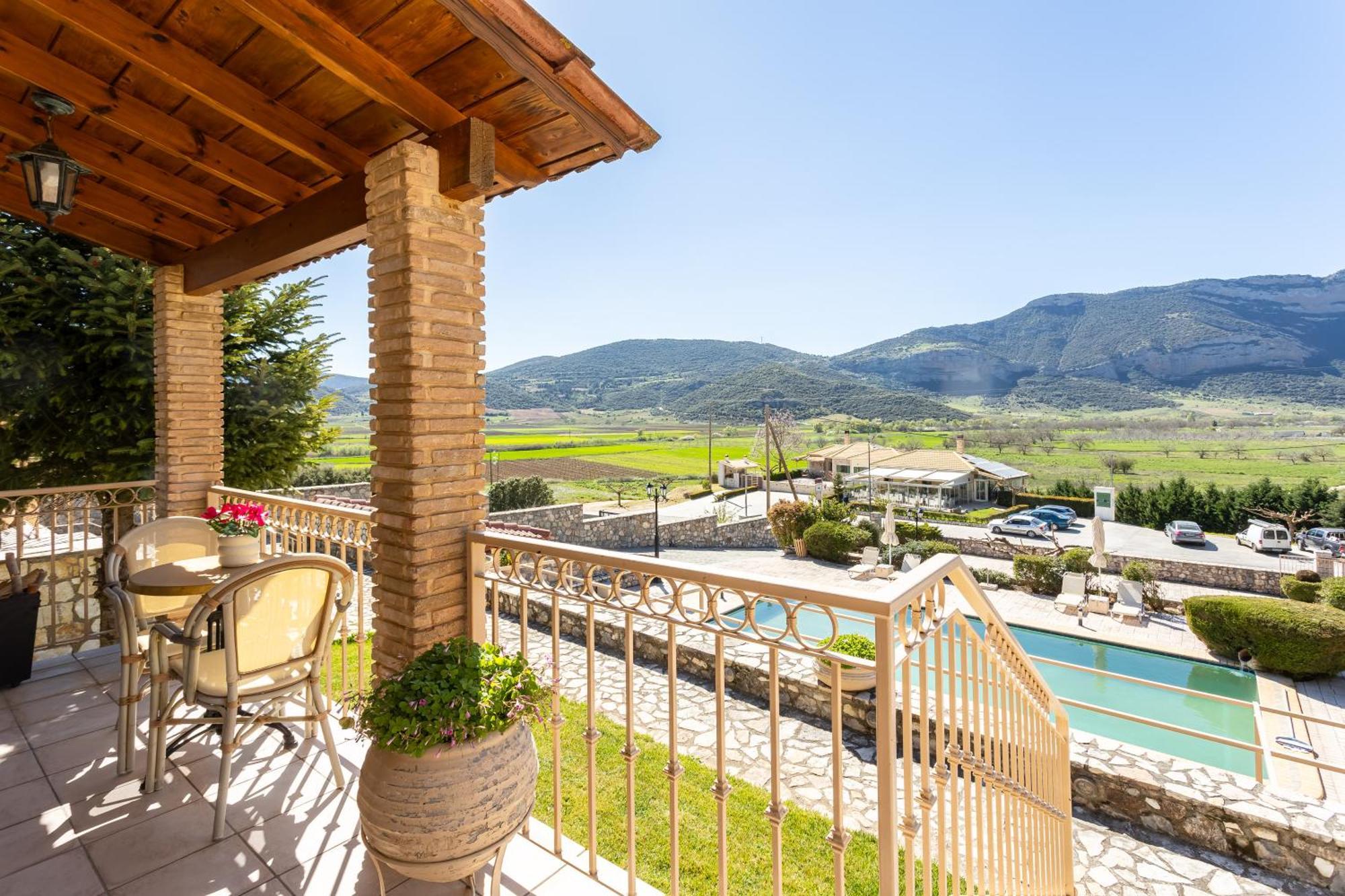 Pleiades Studios All Season Gems - Korinthos Stone Retreats Kalianoi Dış mekan fotoğraf