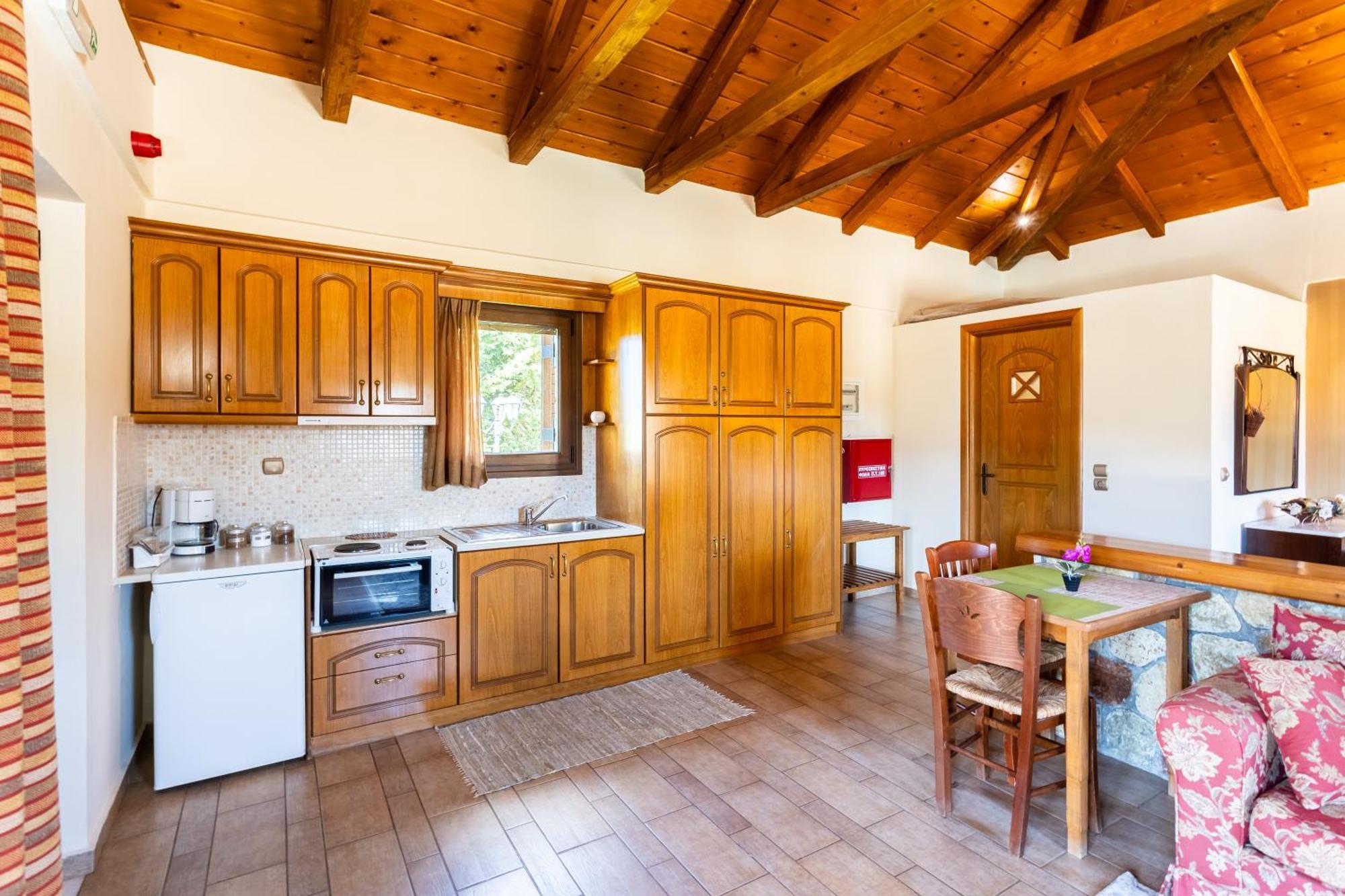 Pleiades Studios All Season Gems - Korinthos Stone Retreats Kalianoi Dış mekan fotoğraf