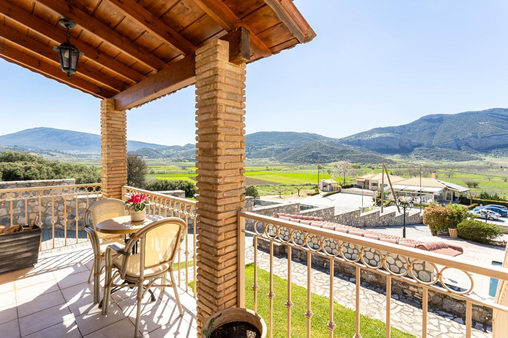 Pleiades Studios All Season Gems - Korinthos Stone Retreats Kalianoi Dış mekan fotoğraf