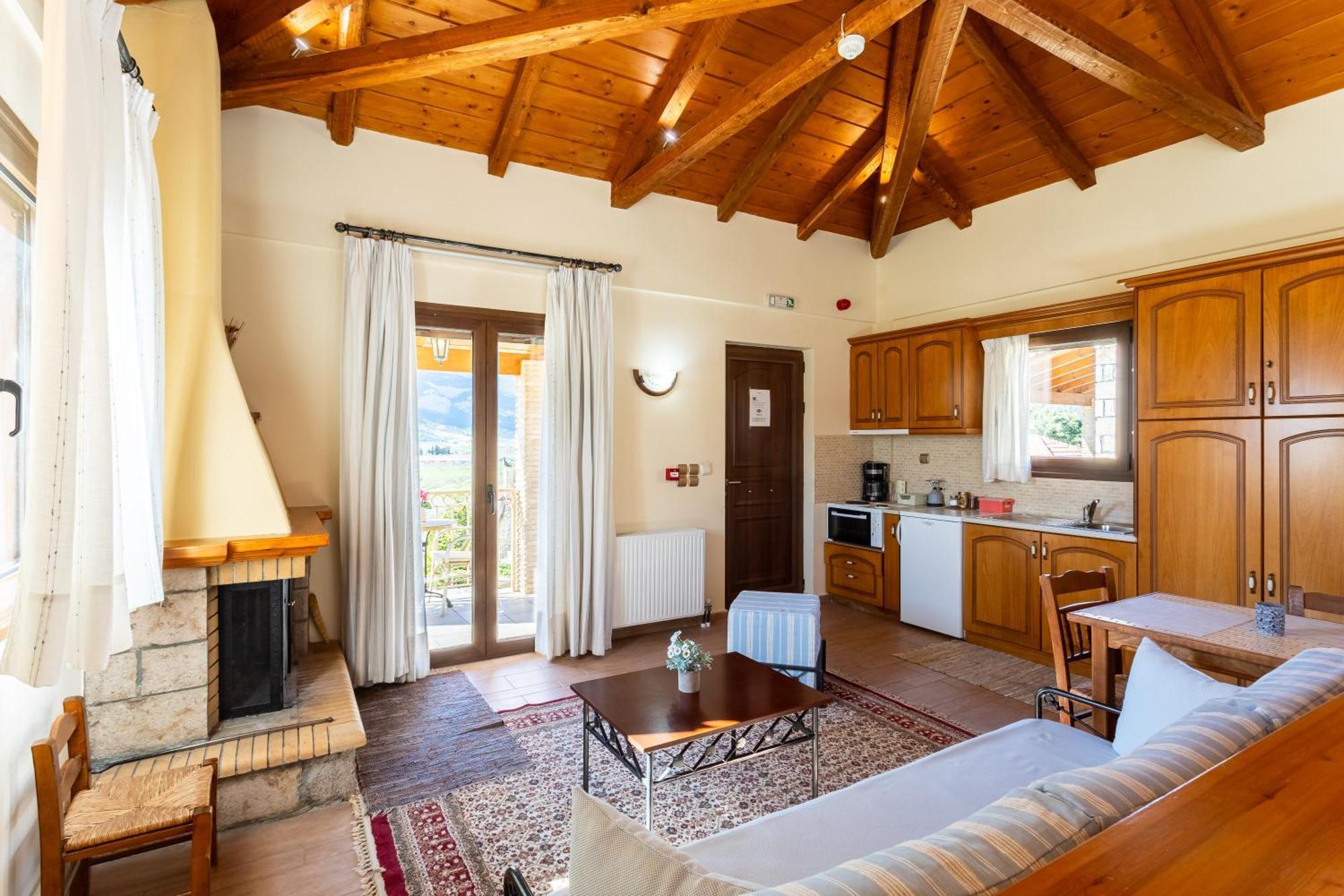 Pleiades Studios All Season Gems - Korinthos Stone Retreats Kalianoi Dış mekan fotoğraf