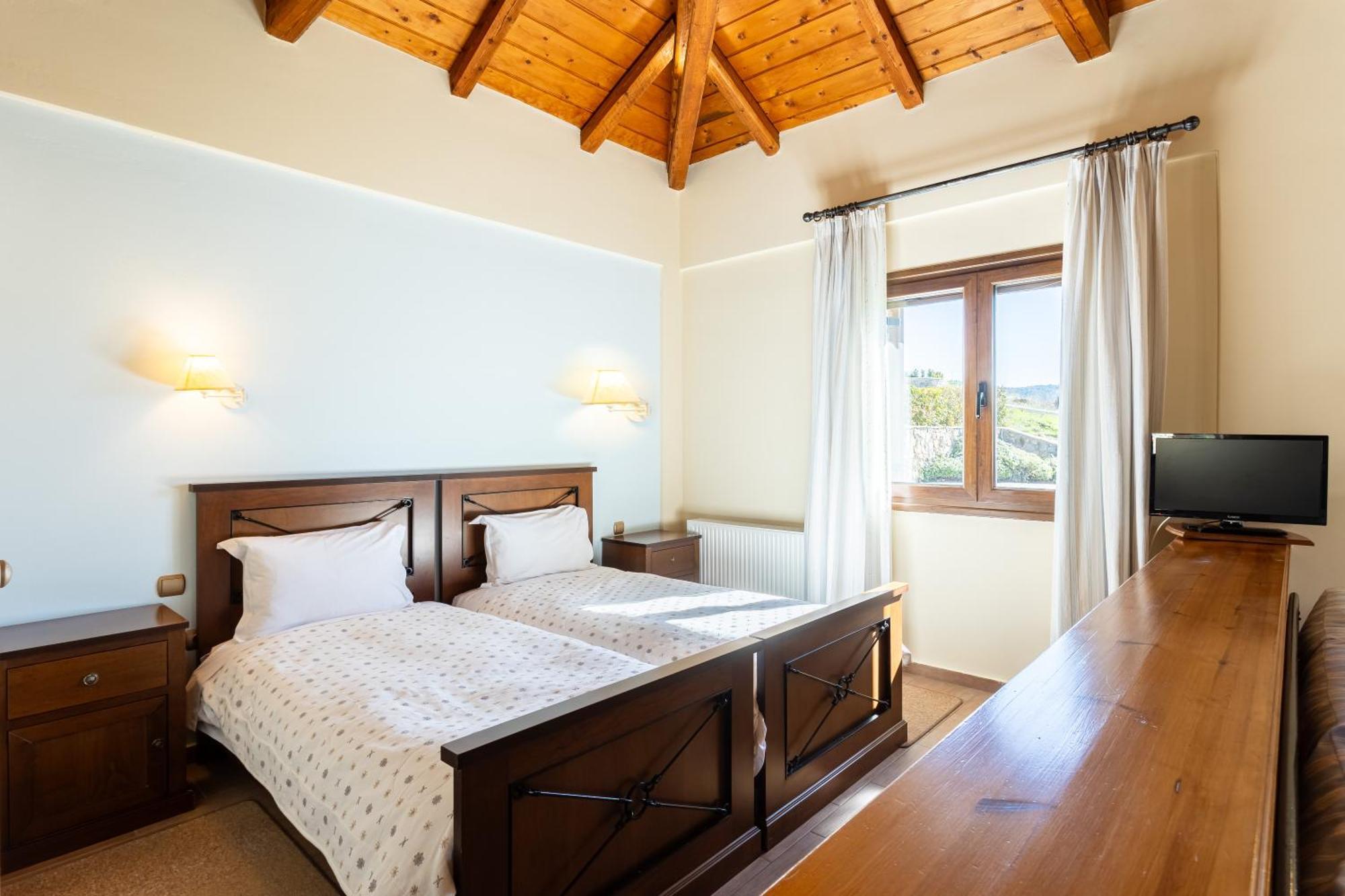 Pleiades Studios All Season Gems - Korinthos Stone Retreats Kalianoi Dış mekan fotoğraf