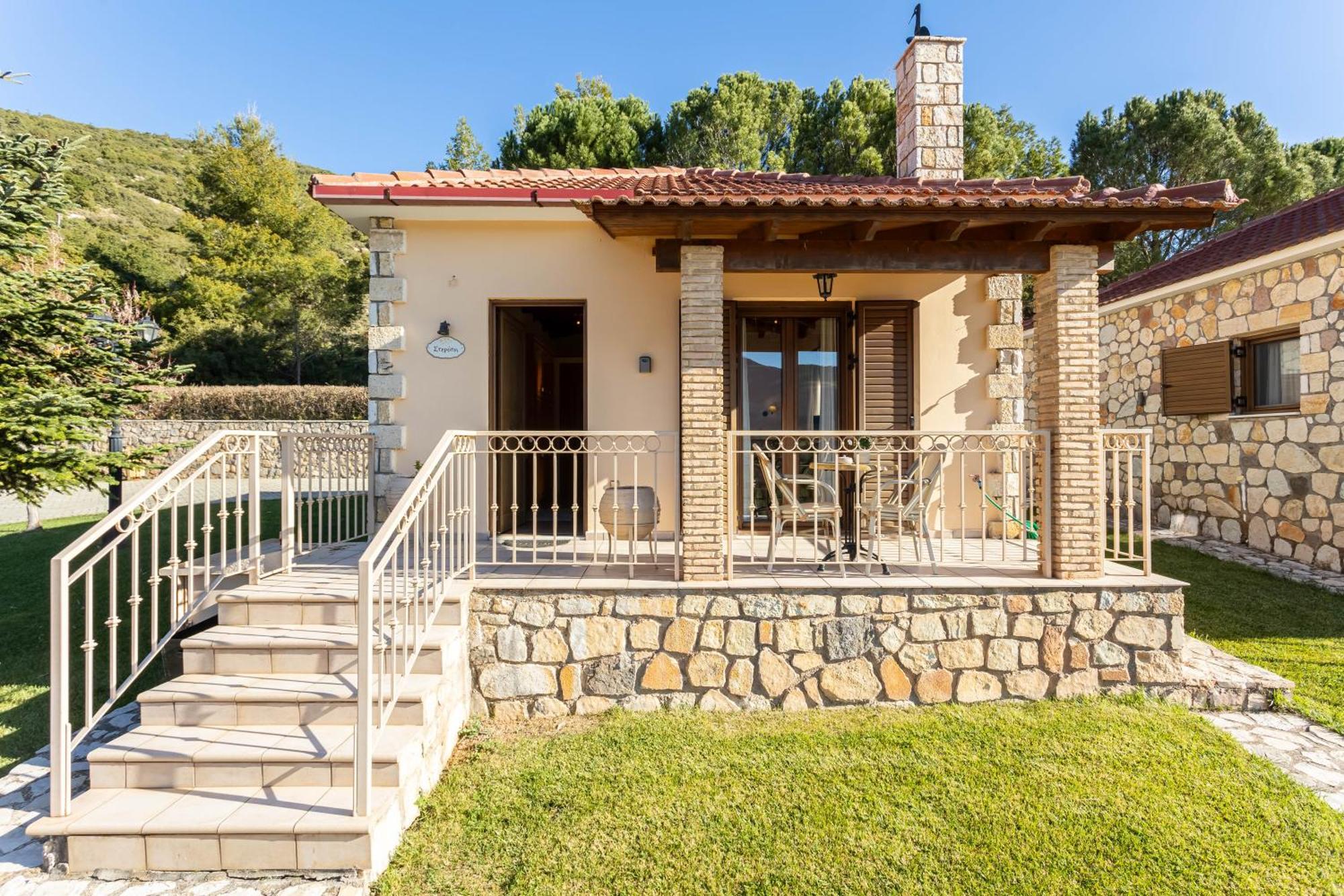 Pleiades Studios All Season Gems - Korinthos Stone Retreats Kalianoi Dış mekan fotoğraf