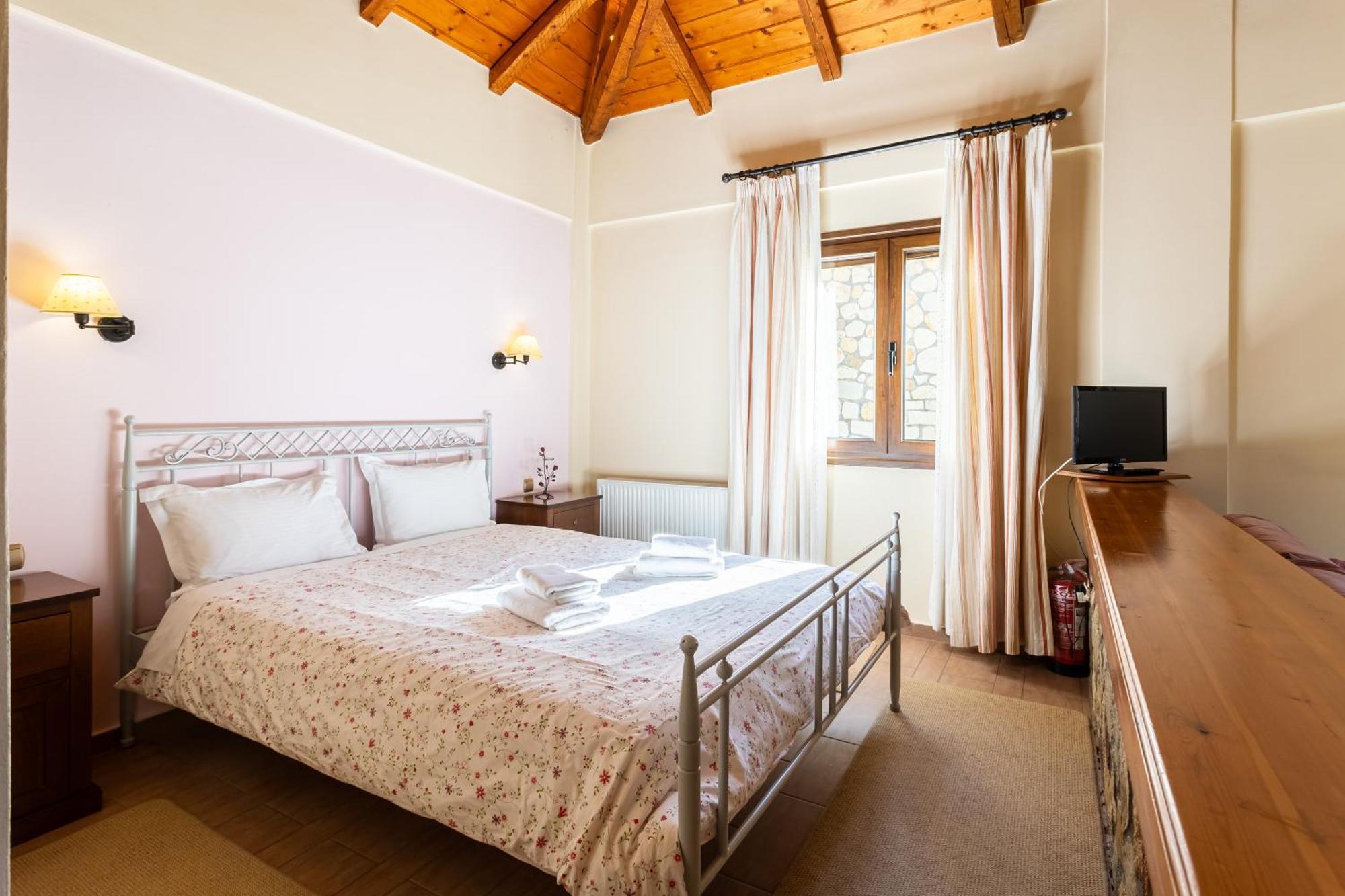 Pleiades Studios All Season Gems - Korinthos Stone Retreats Kalianoi Dış mekan fotoğraf